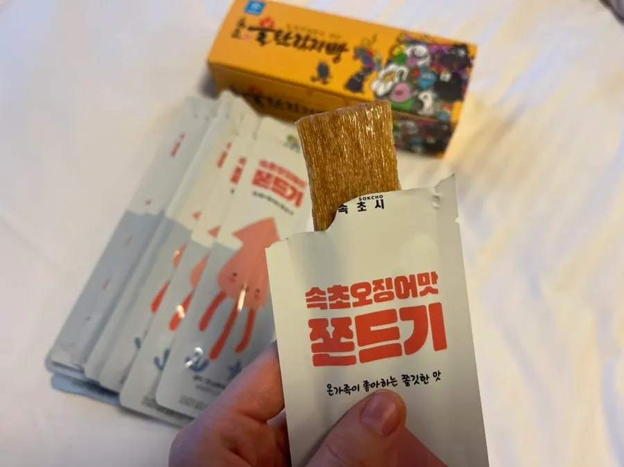 Potato bread box and jjondeugi packaging at Sokcho Bultan Gamja Bread Main Store