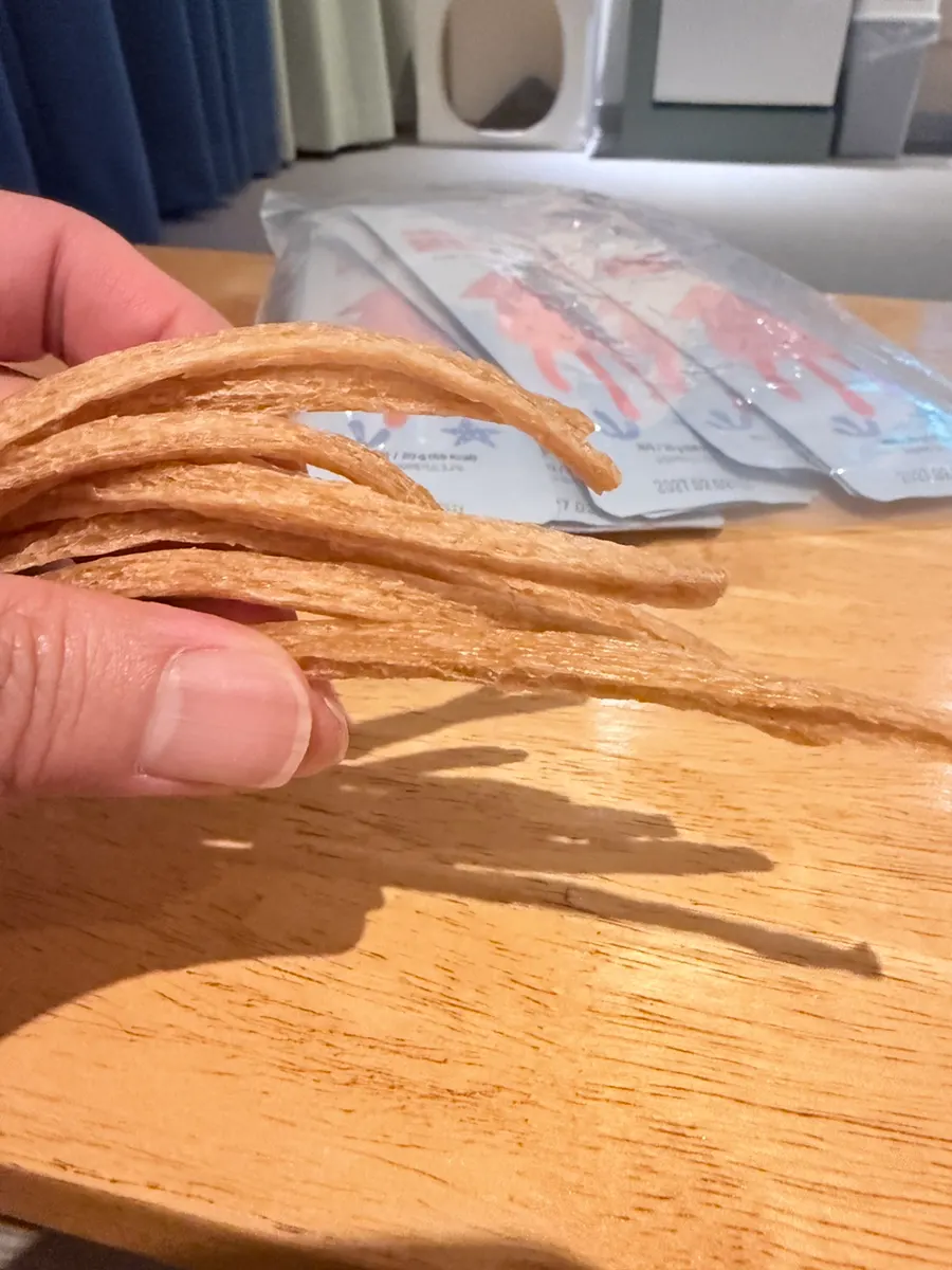 Jjondeugi packed as a travel souvenir snack