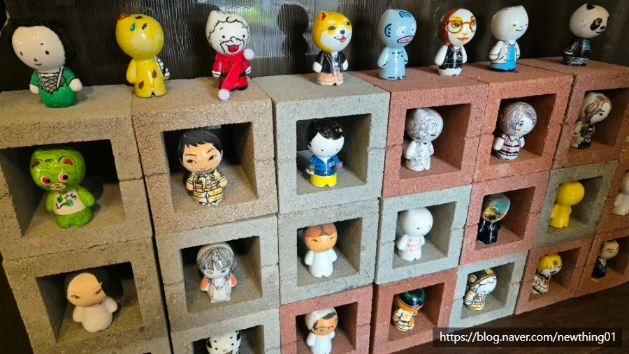 Corner selling muse-toys