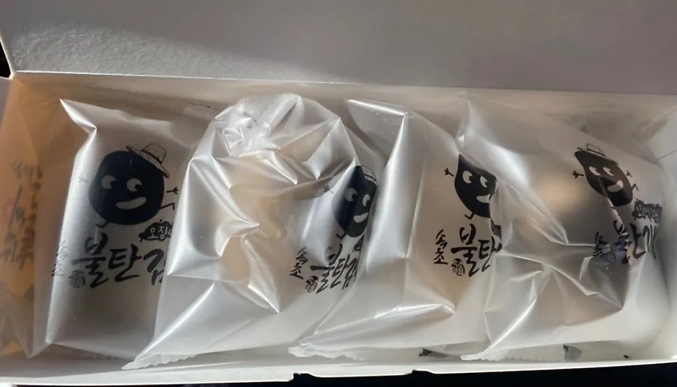 반으로 가른 감자빵 단면