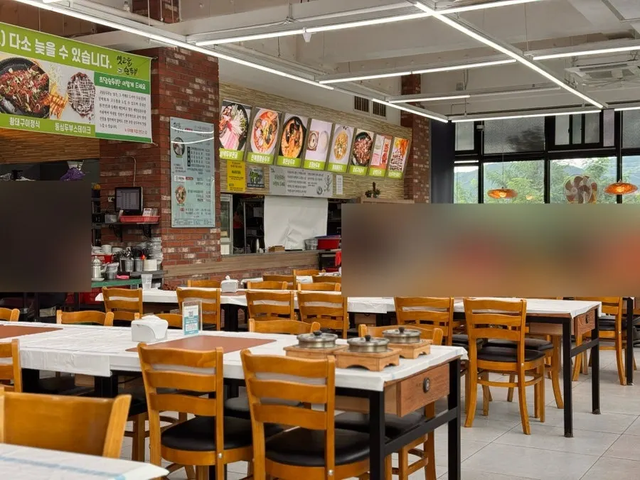 Comfortably spaced seating at Yetgoeul Sundubu
