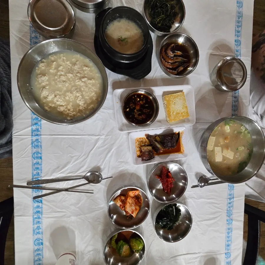 大青楼用餐摆盘照片