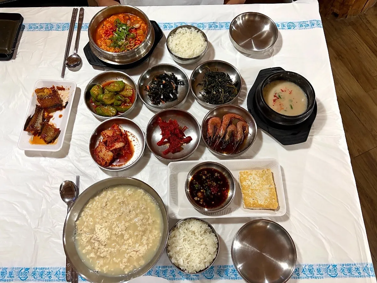 대청marru 순두부 한상 반찬 차림