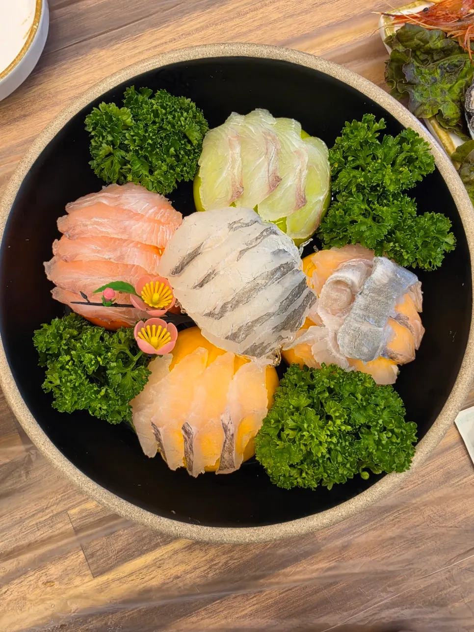 Raw fish platter with flounder, rockfish, and spotted flatfish