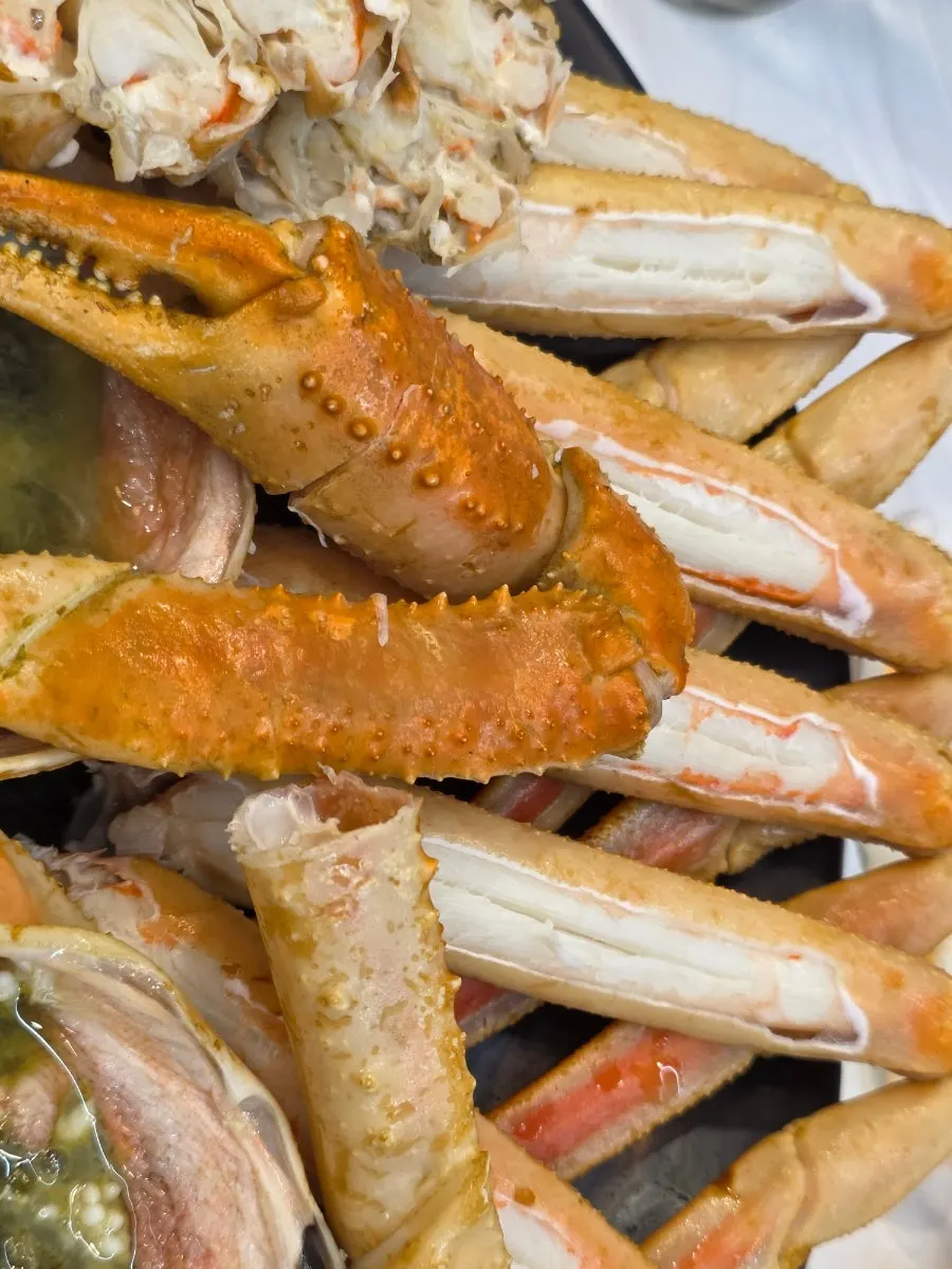 A plate of meat-packed snow crab at Hanggu Hwareo