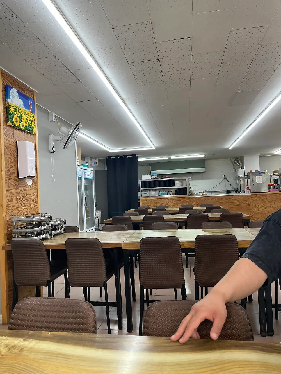 Seafood restaurant for a meal with a child