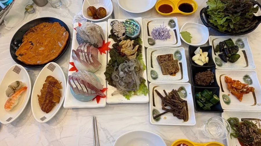 Full banchan spread for the crab course E