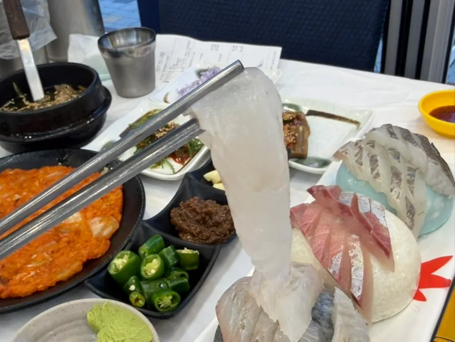 Croquettes and fish cutlets included in the course