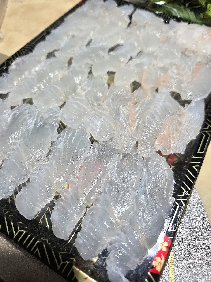 Eobujiri's flounder sashimi sliced to a good thickness