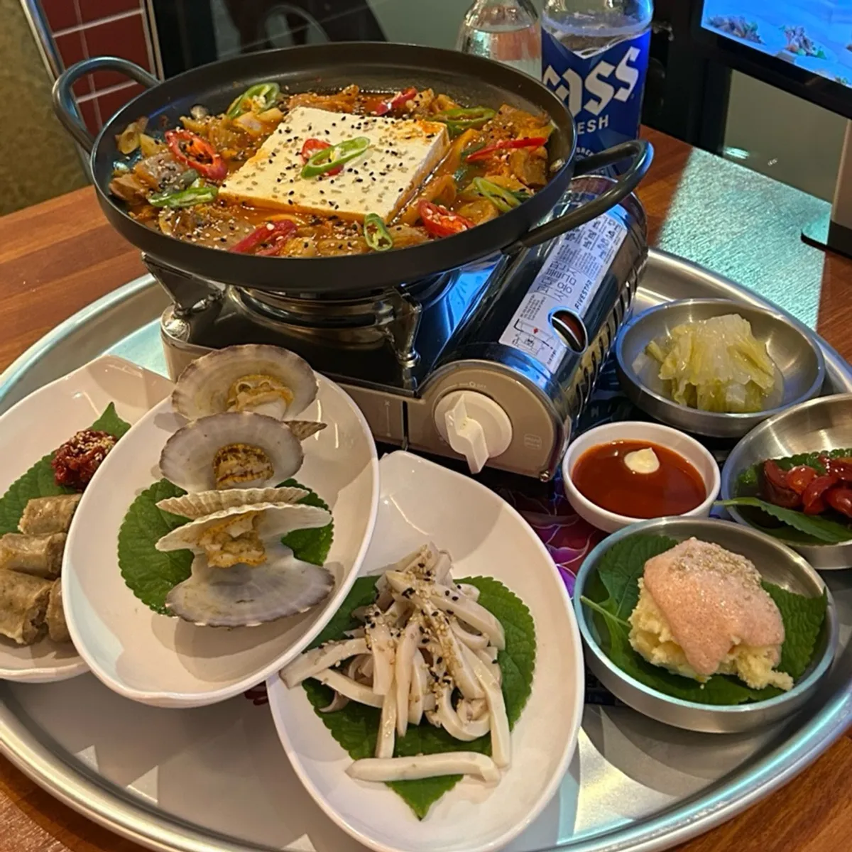 Main image of Seo Jubang, a bar near Sokcho Lighthouse Beach
