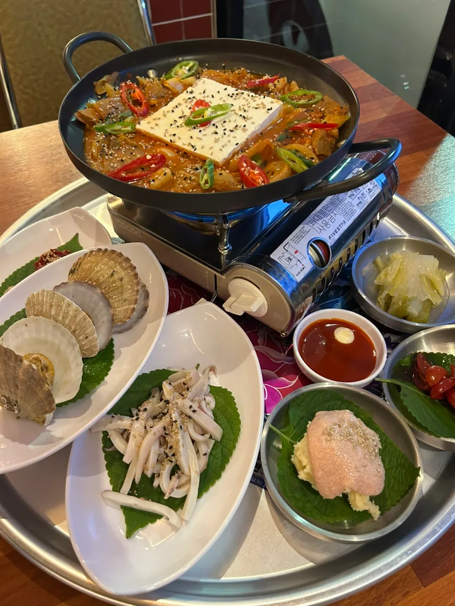 The full juanssang set spread