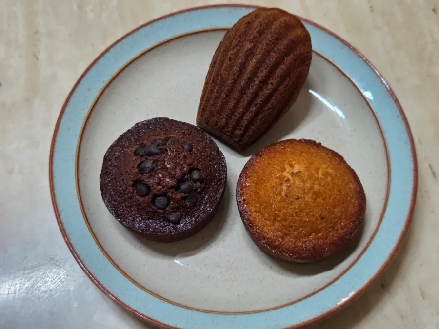 Financier and madeleine set