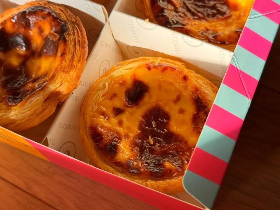 Gift box packaging for the egg tarts