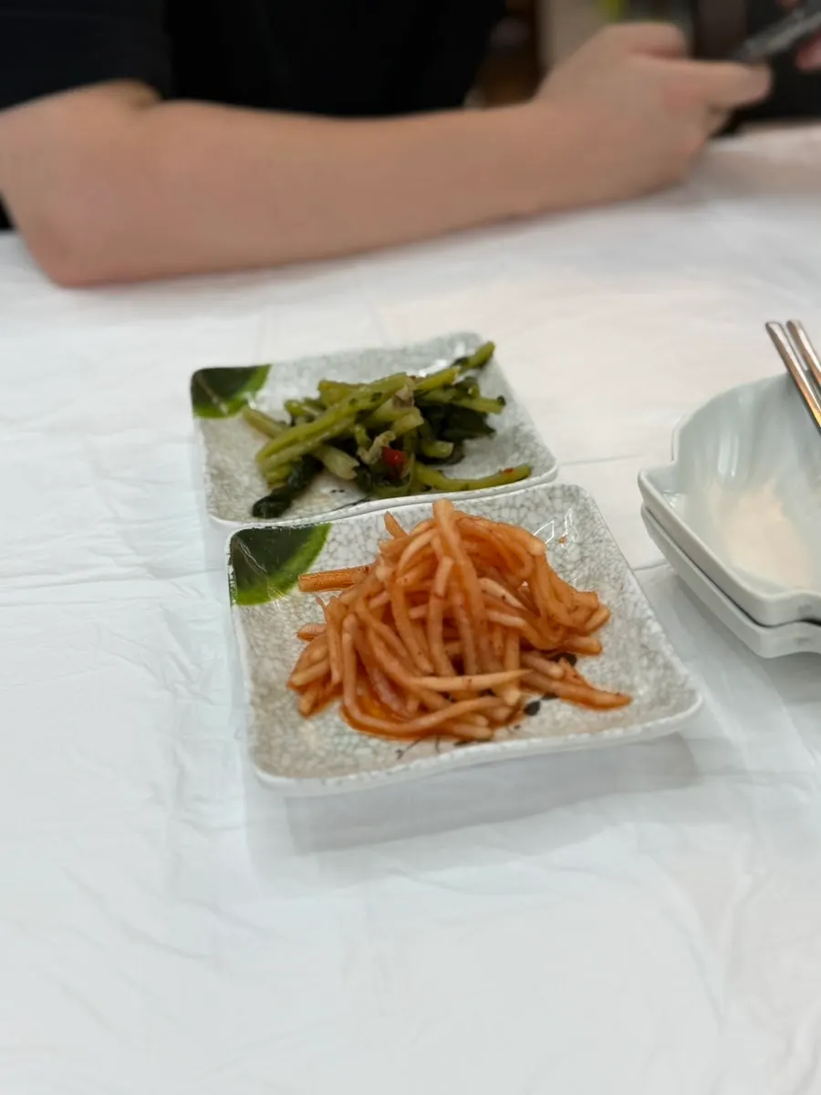 들메막과 메밀막국수 감자전 주문