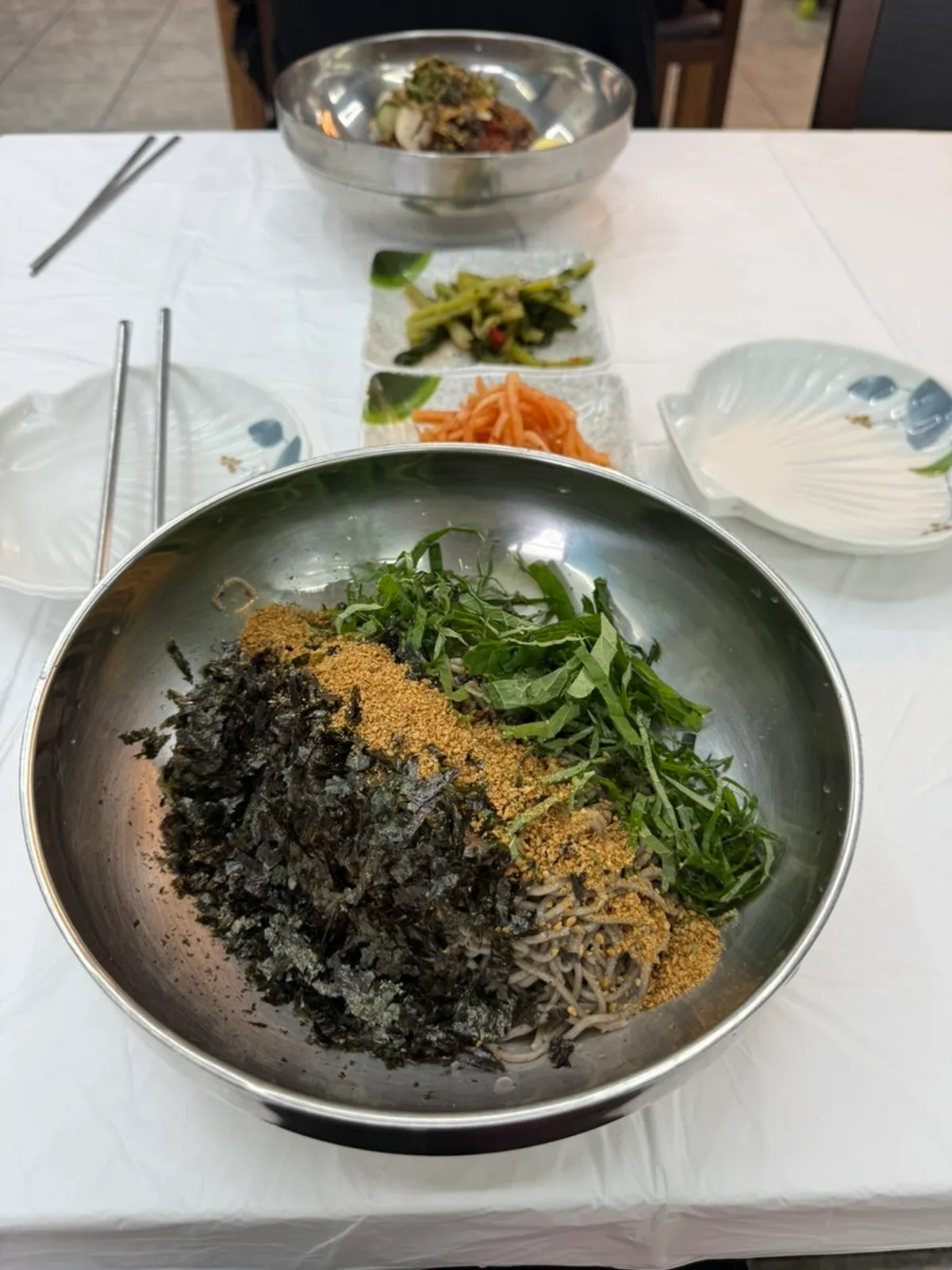 Side dishes and food set out after ordering