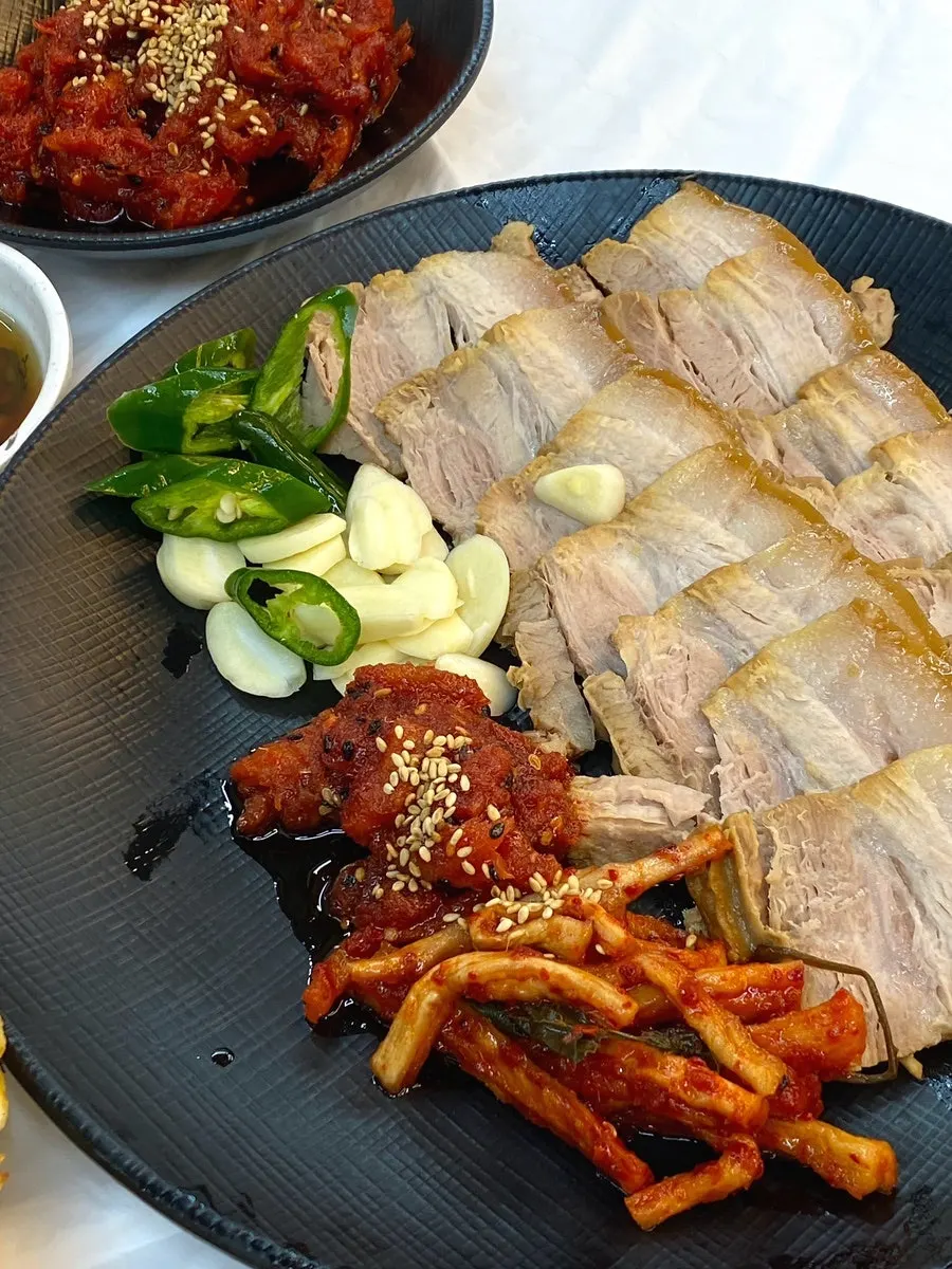 Seasoned pollack salad added to makguksu