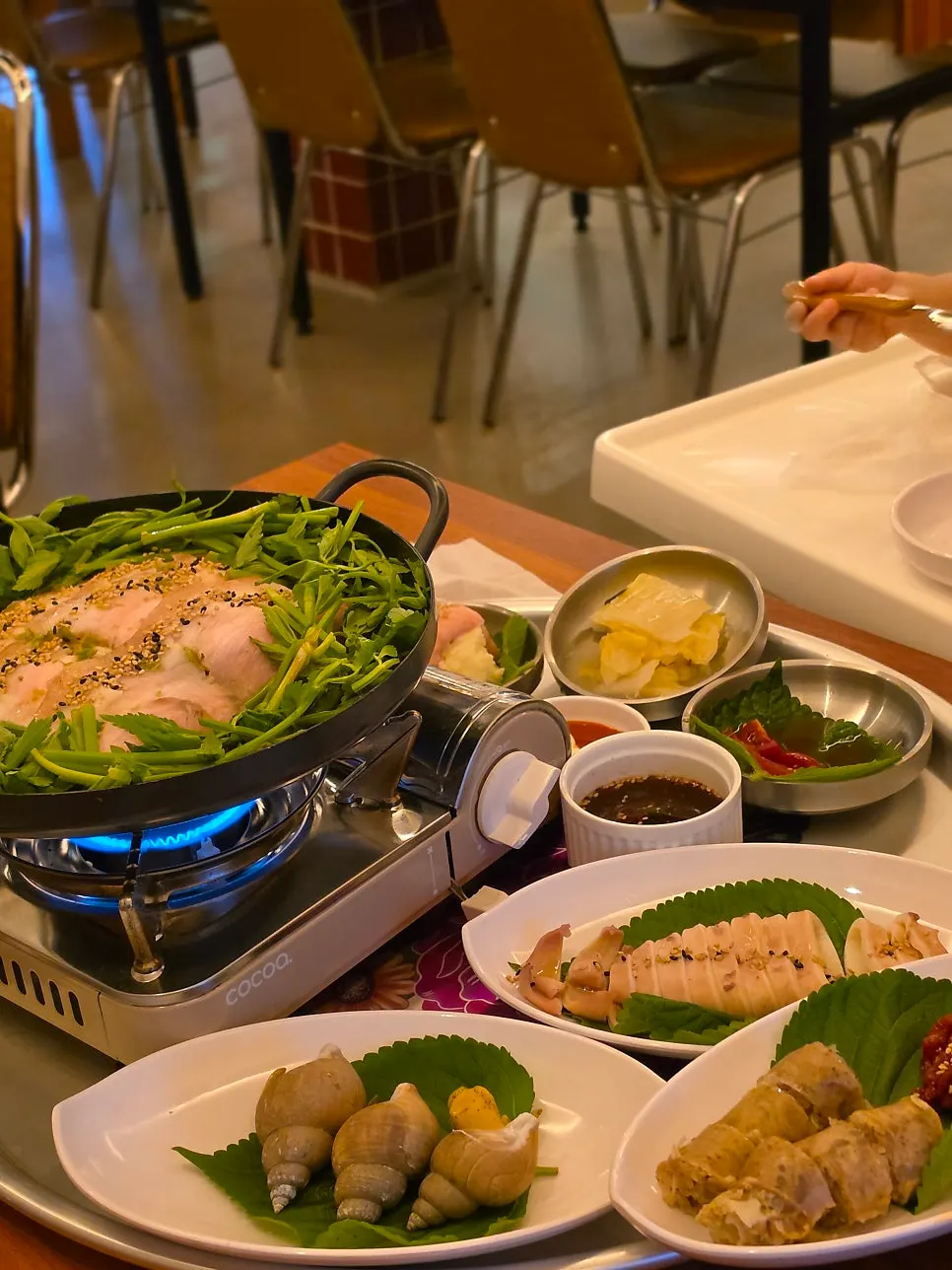 A cooking bar that suits the Sokcho night sea