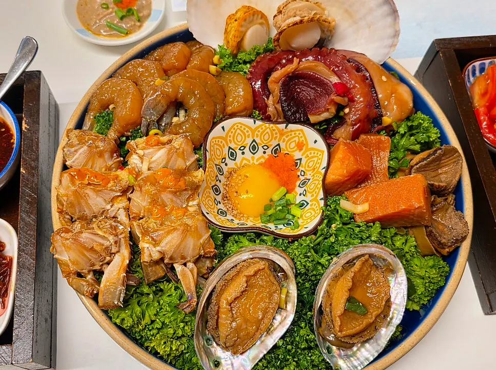2-person seafood modum-jang set with potato hot-pot rice