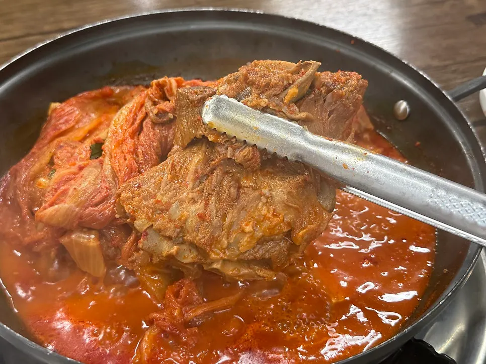 Pork bones with thick, generous meat