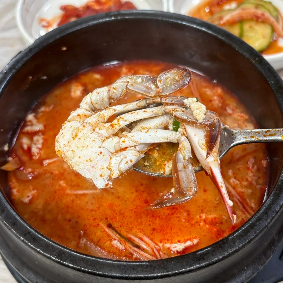 새우와 오징어가 들어간 짬뽕해물순두부