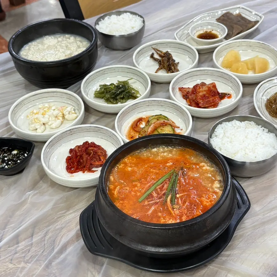 진솔할머니순두부 식사를 마친 테이블