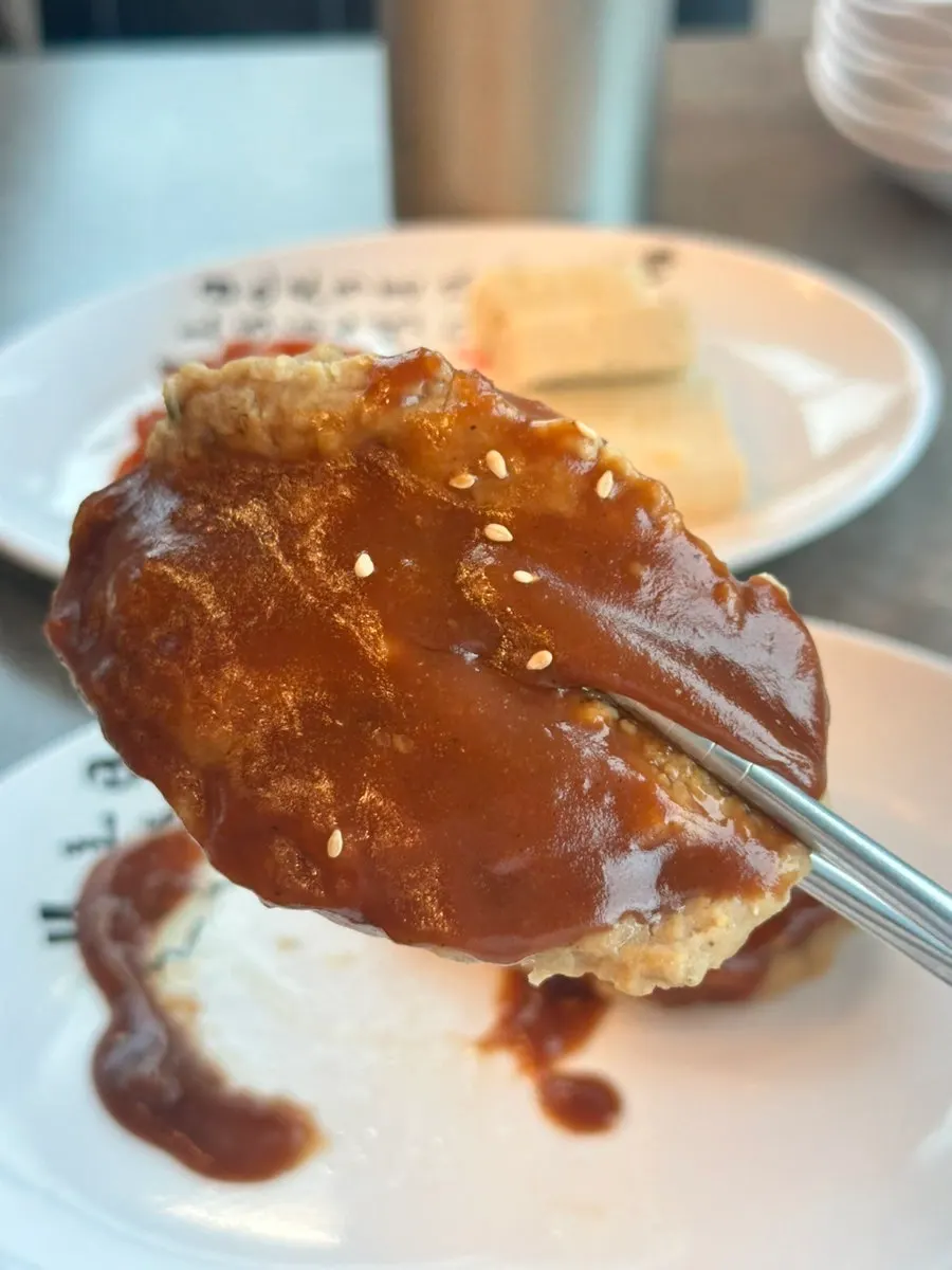 두부김치 등 콩밭뜰 반찬 접시