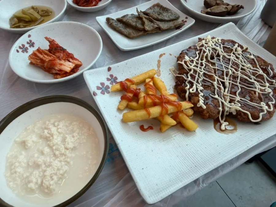 어린이 메뉴 등심두부스테이크 한 접시