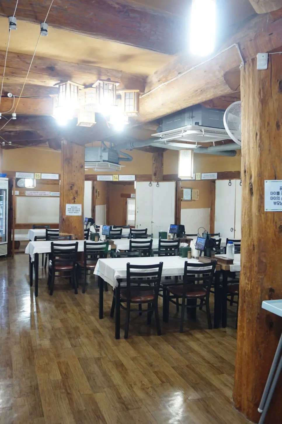 Interior signage noting Daecheongmaru is a 4th-generation sundubu restaurant