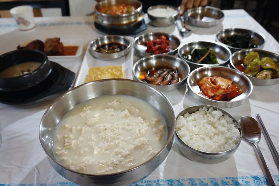 Table spread with chodang sundubu and spicy sundubu