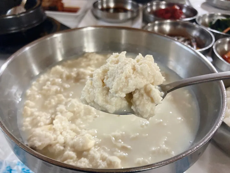 Chodang sundubu served in a naengmyeon-bowl-sized portion