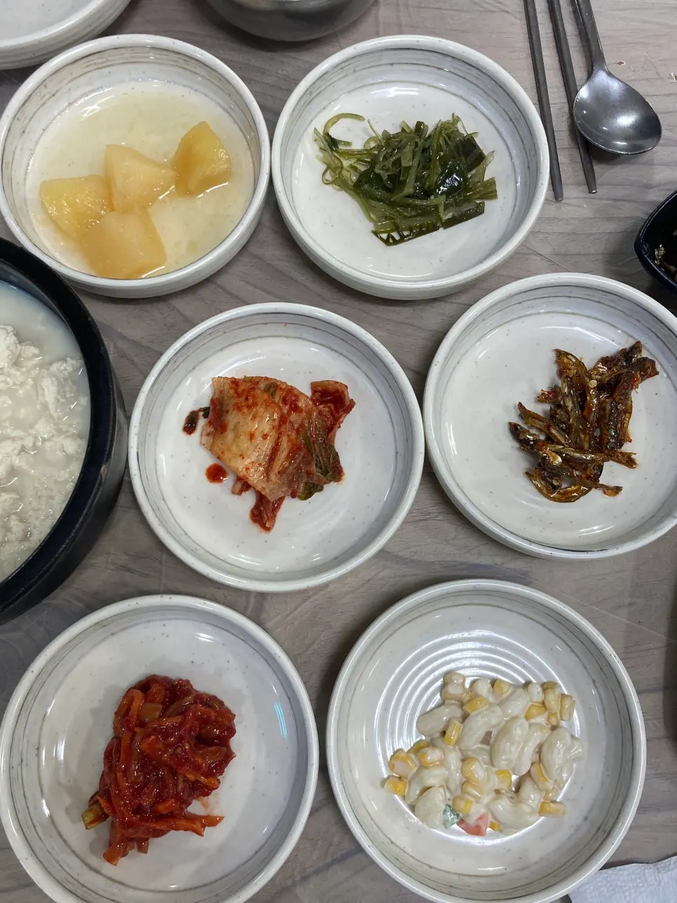 Scooping up the salt-seasoned sundubu