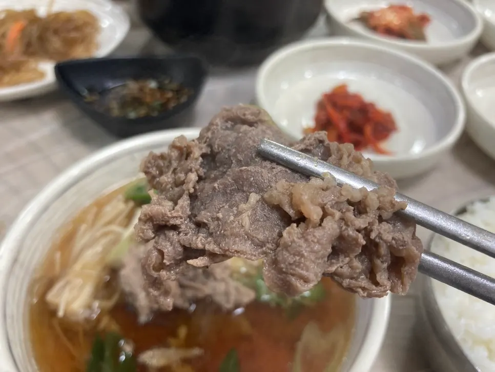 Bulgogi jeongol simmered down with rich broth