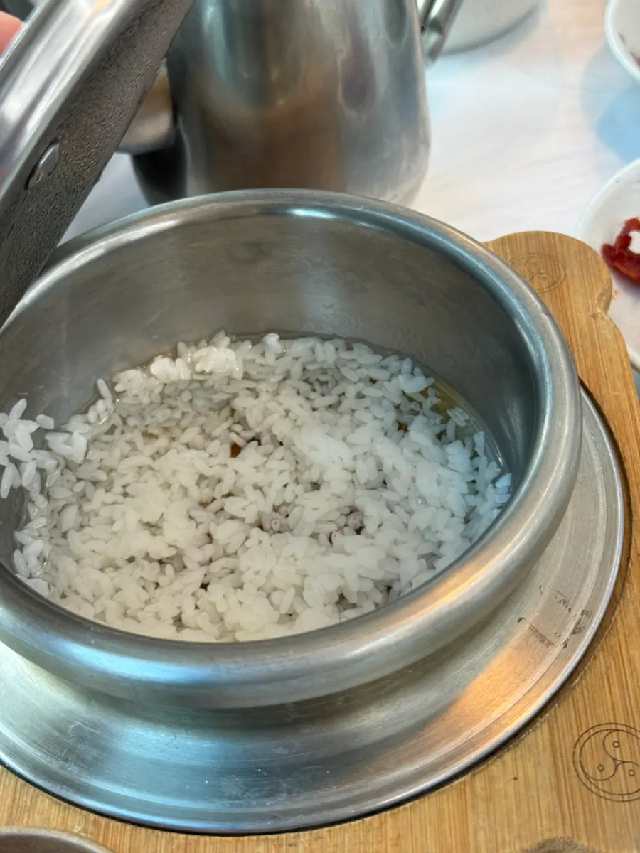 Table at Yetgoeul Sundubu after finishing the meal