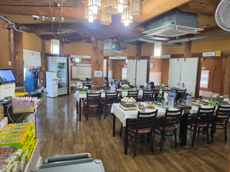 Visiting Daecheongmaru, a sundubu restaurant for a Sokcho family trip