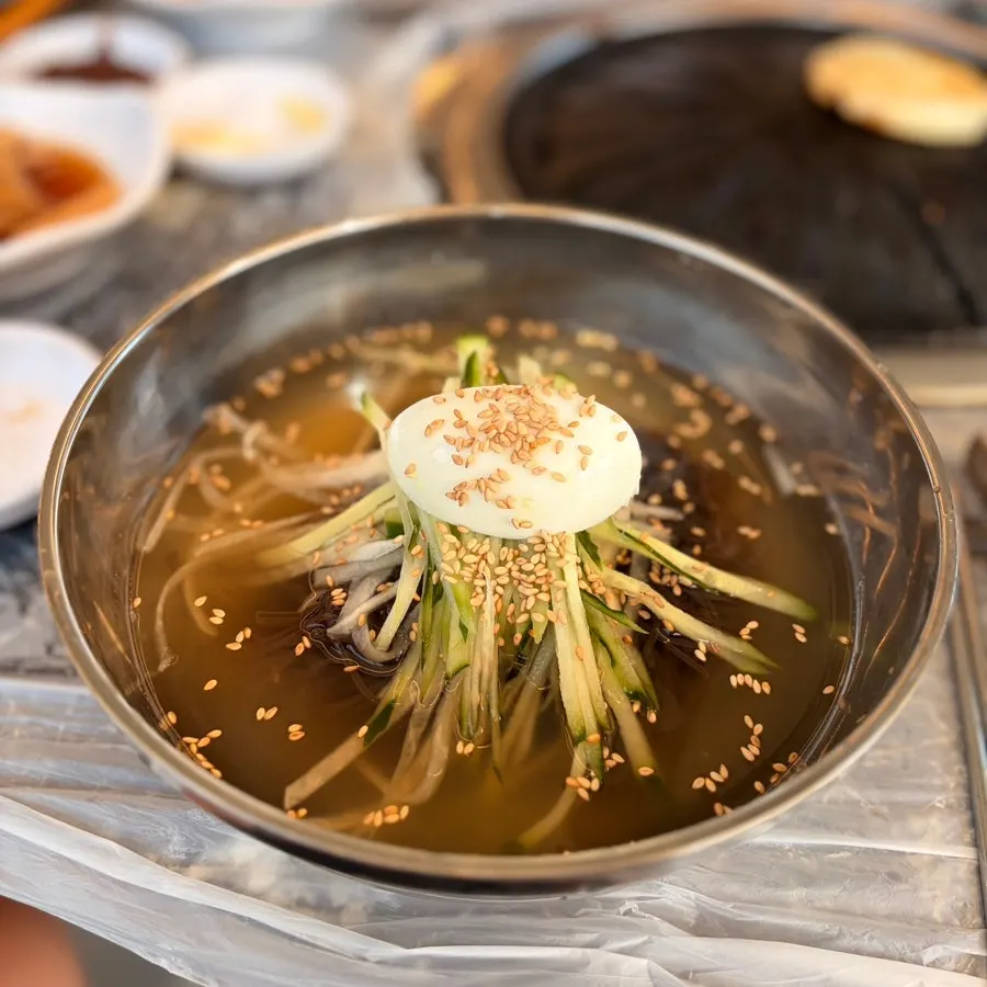 후식으로 나온 물냉면 한 그릇