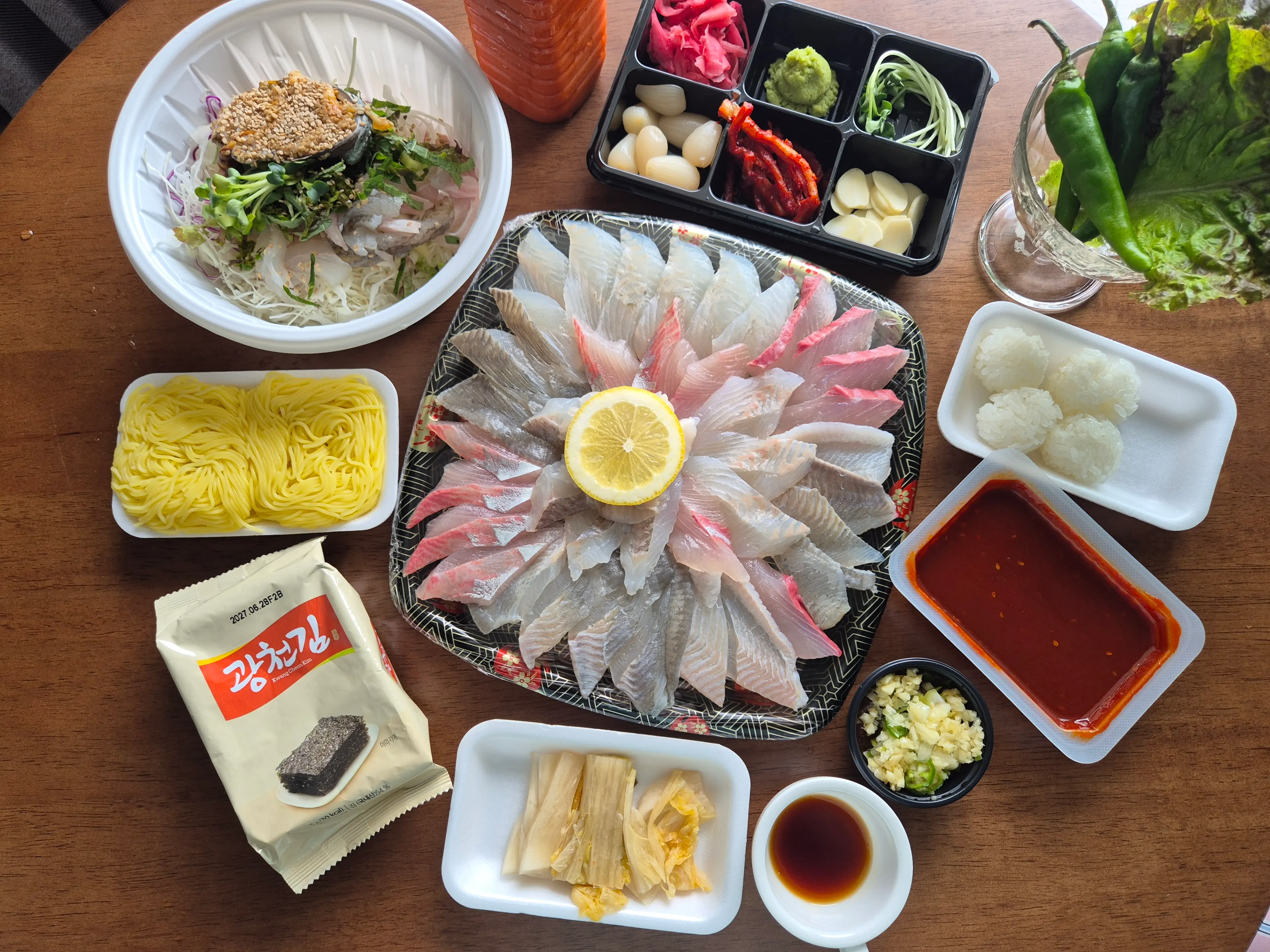 Hoega's mixed sashimi and mulhoe set up at the hotel