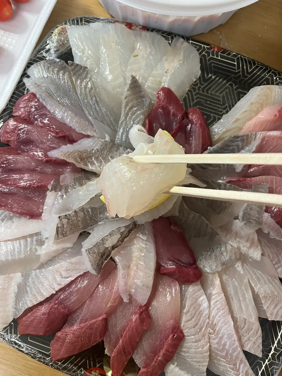 윤기 도는 광어와 우럭 회