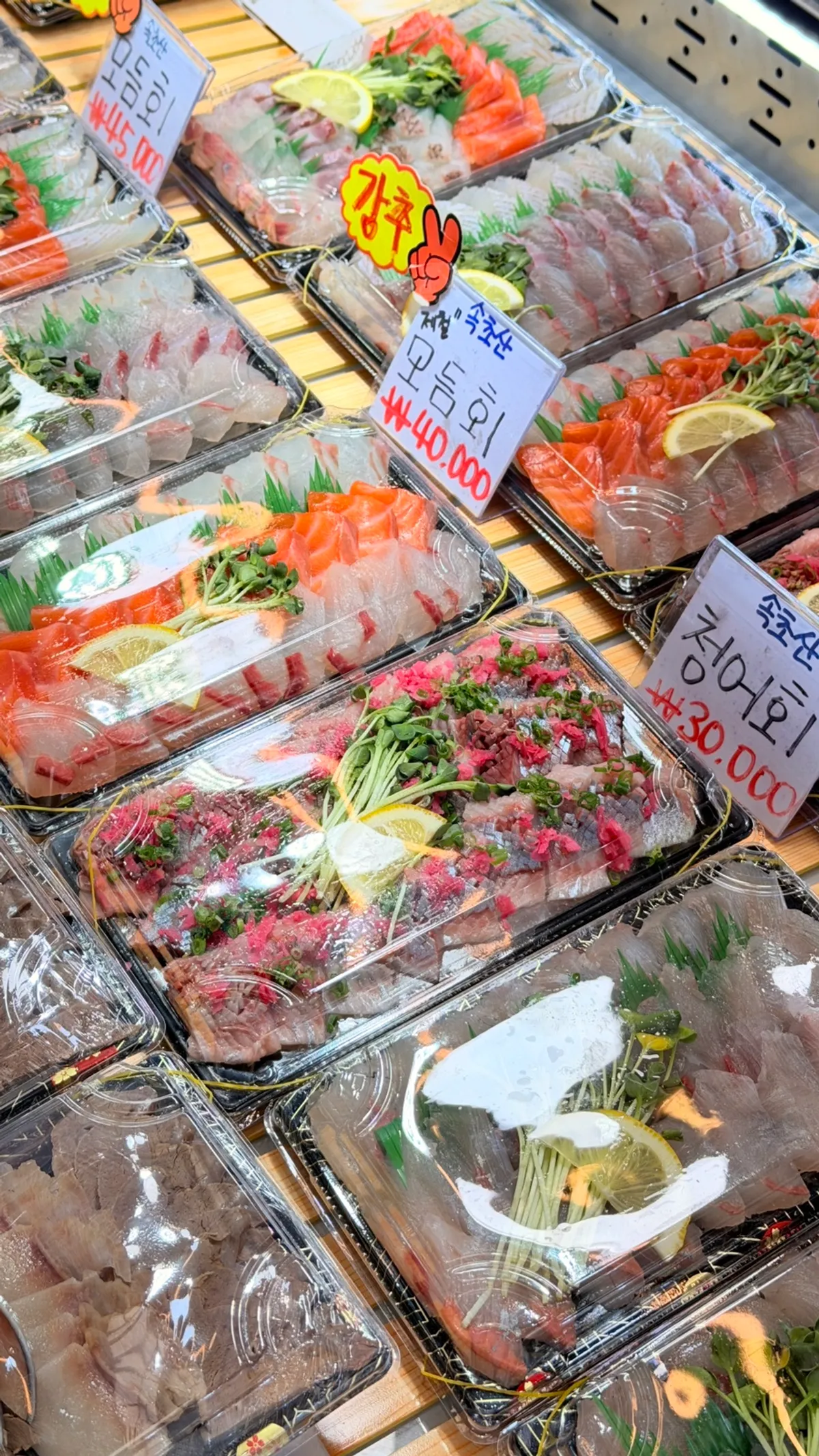 Sokcho Daeilho Bangeo stall at Sokcho Central Market