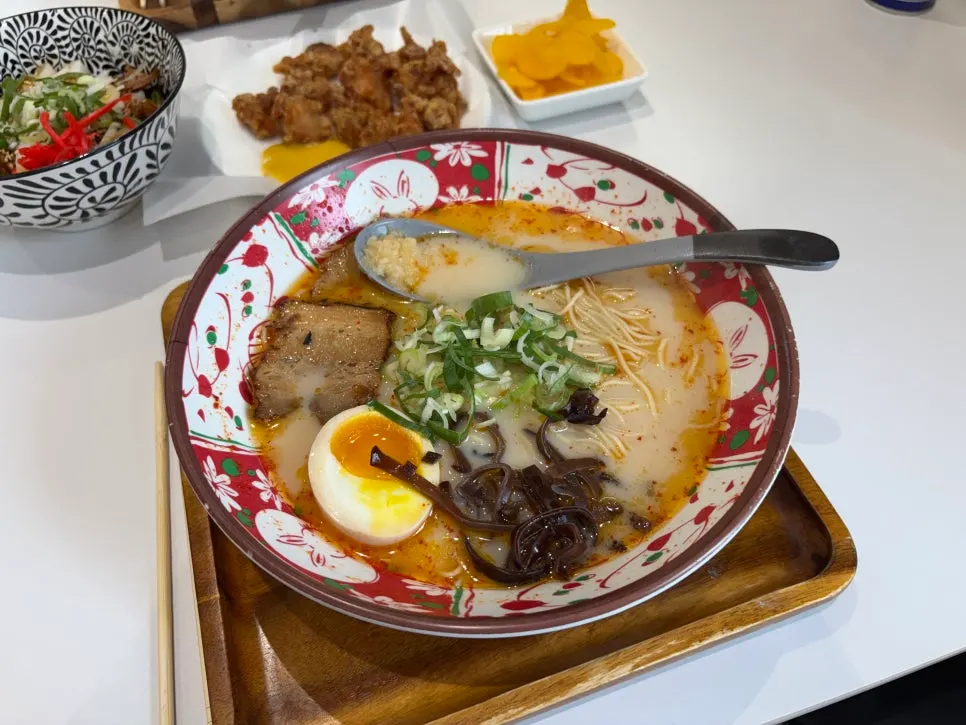Noodles and chashu topping in the tonkotsu ramen