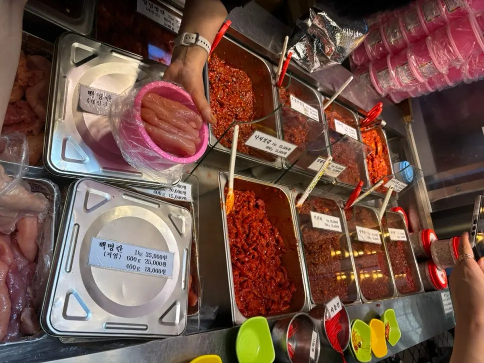 Choosing pollock roe and octopus jeotgal