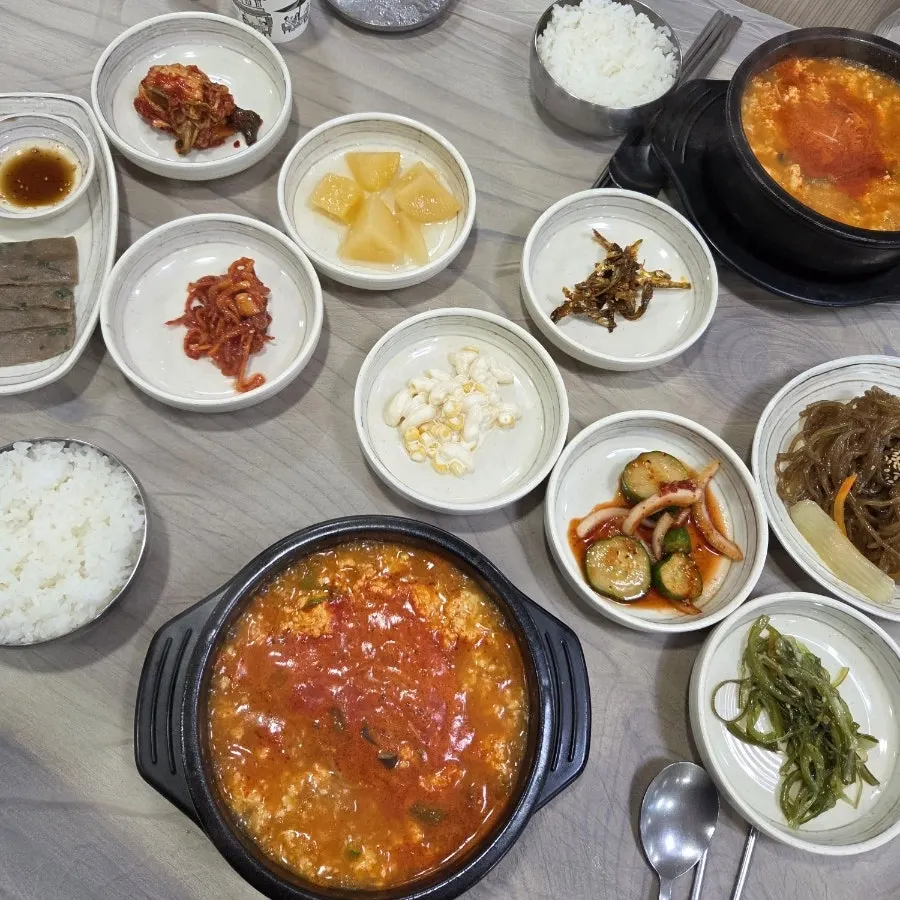 Basic side dishes at the sundubu restaurant table