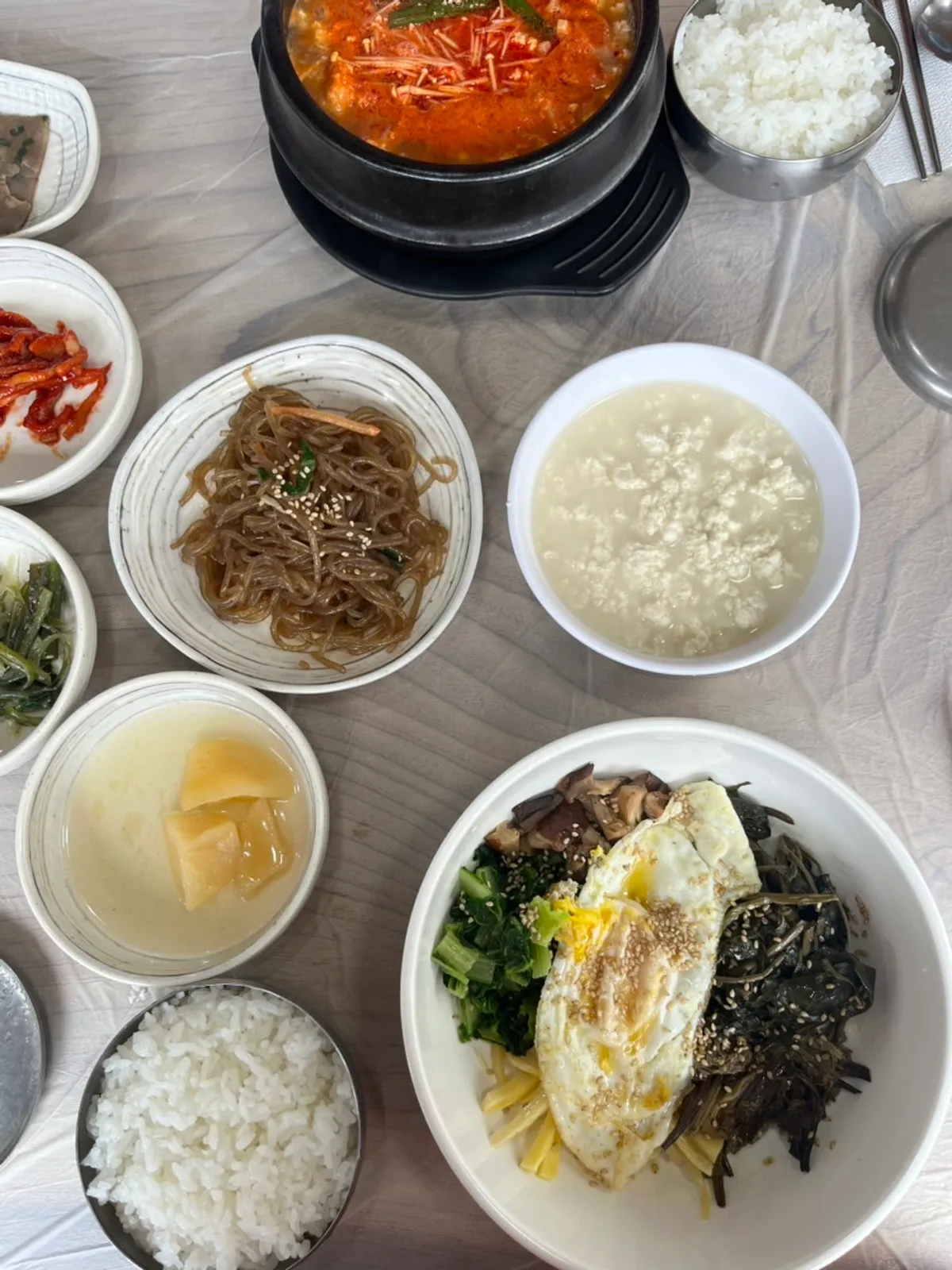 Exterior of Jinsol Halmeoni Sundubu in Haksapyeong, Sokcho
