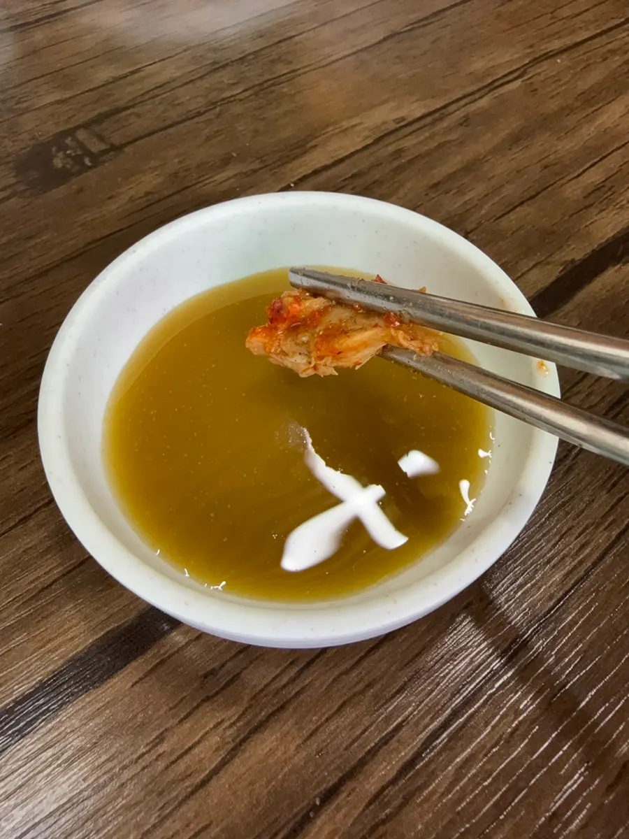 뼈에서 발라진 감자탕 고기와 당면