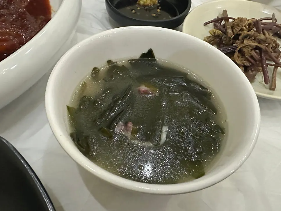 Seaweed soup with octopus