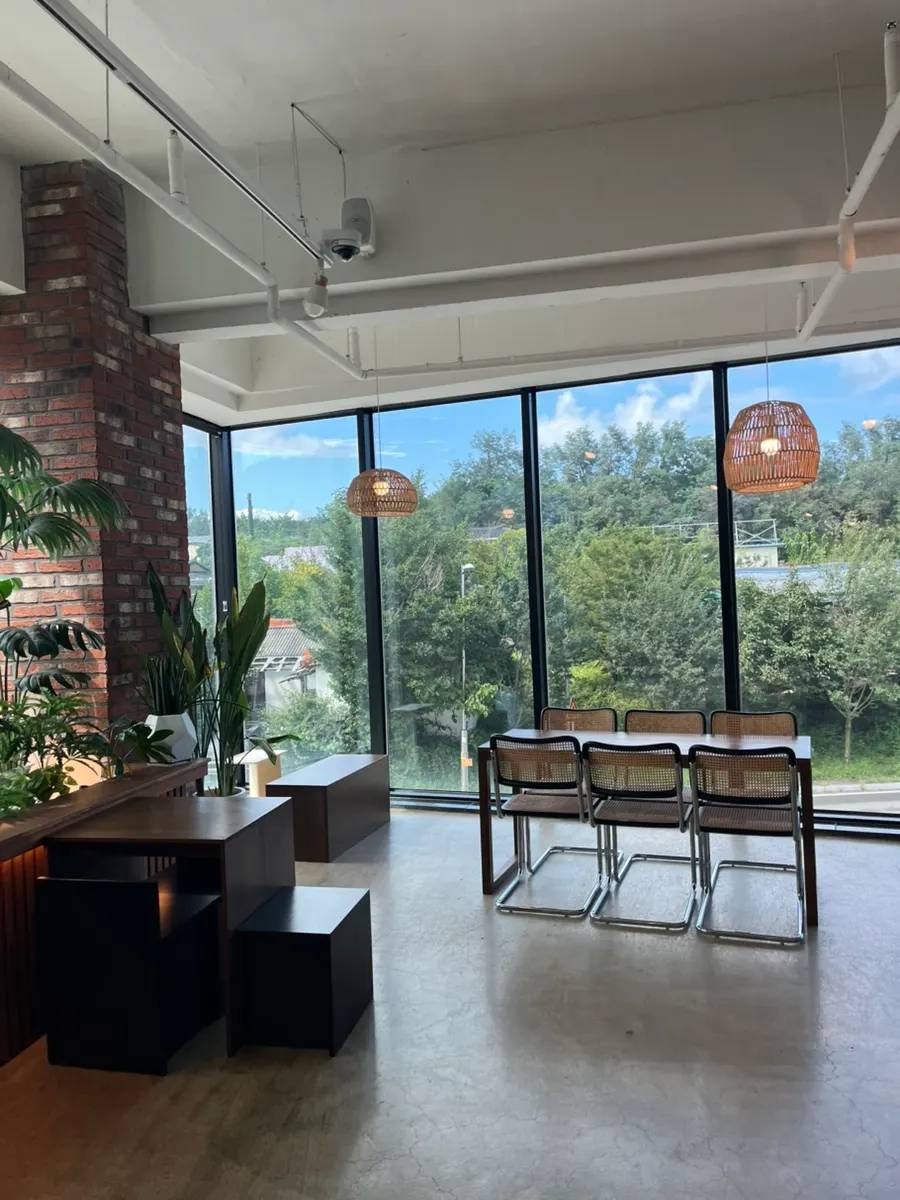 Cafe Neorae business information and visitor guide