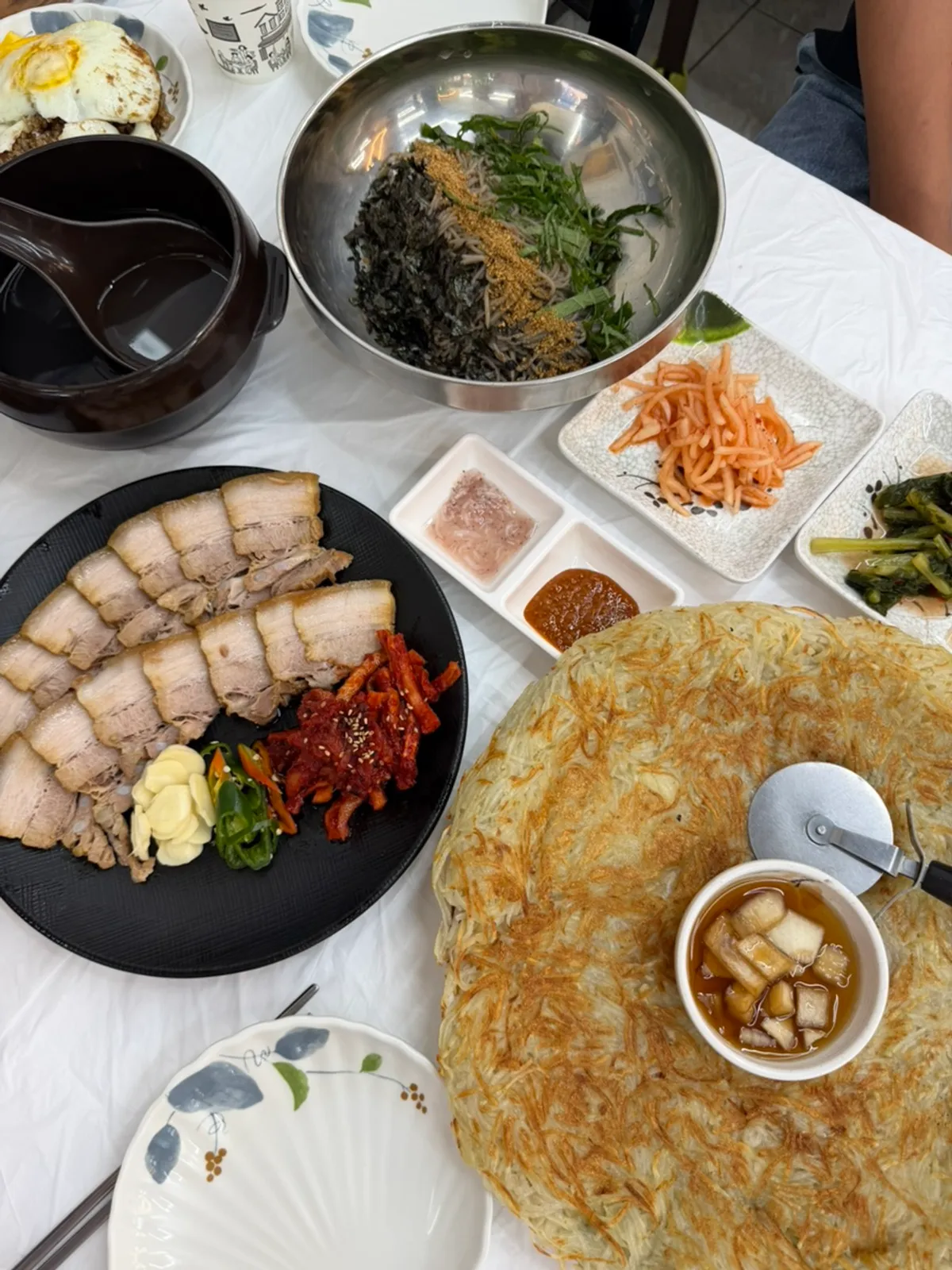 Signature perilla oil makguksu at Sokcho Topgol Makguksu