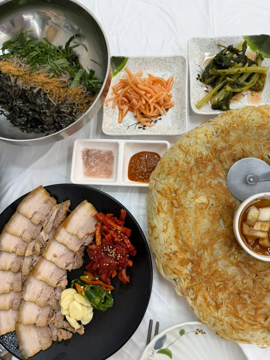 Table set with basic side dishes