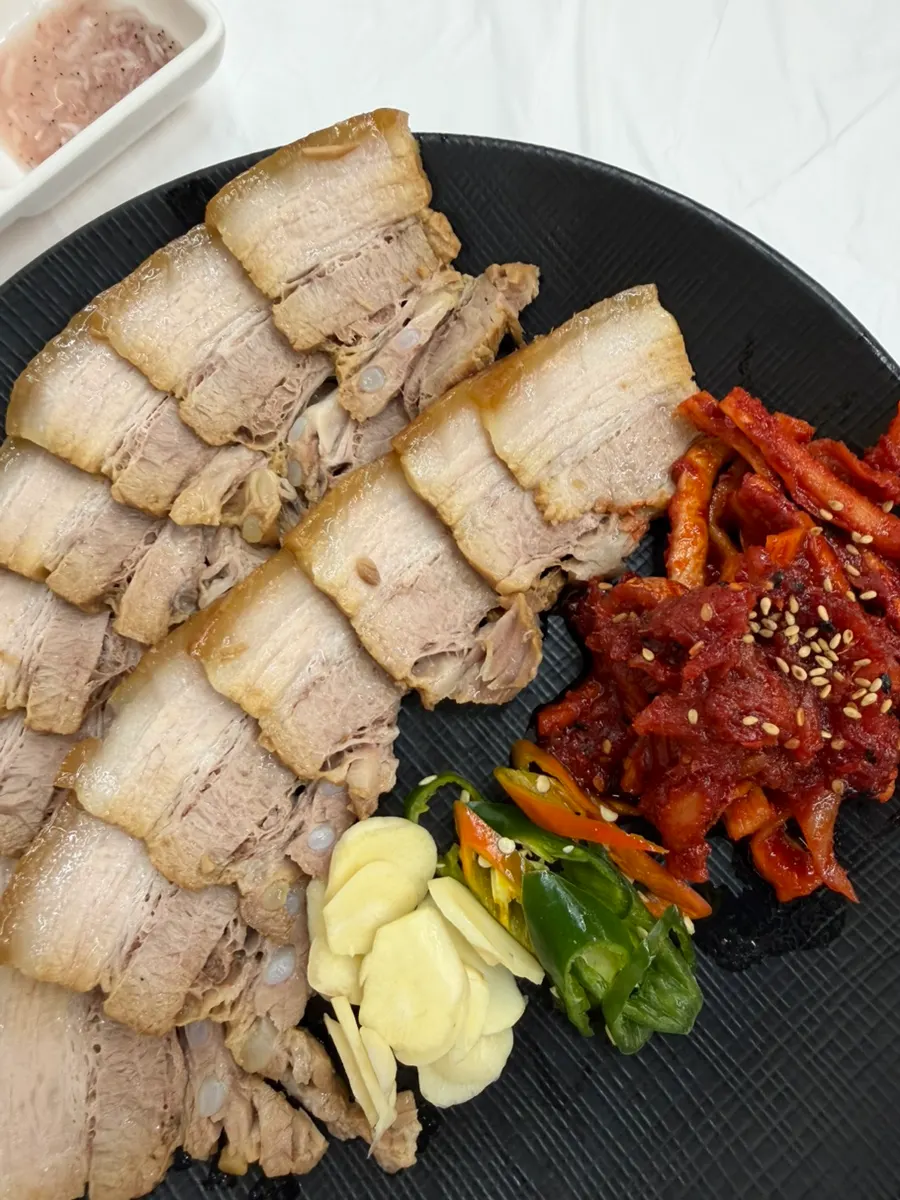 Close-up of the self-milled buckwheat noodles