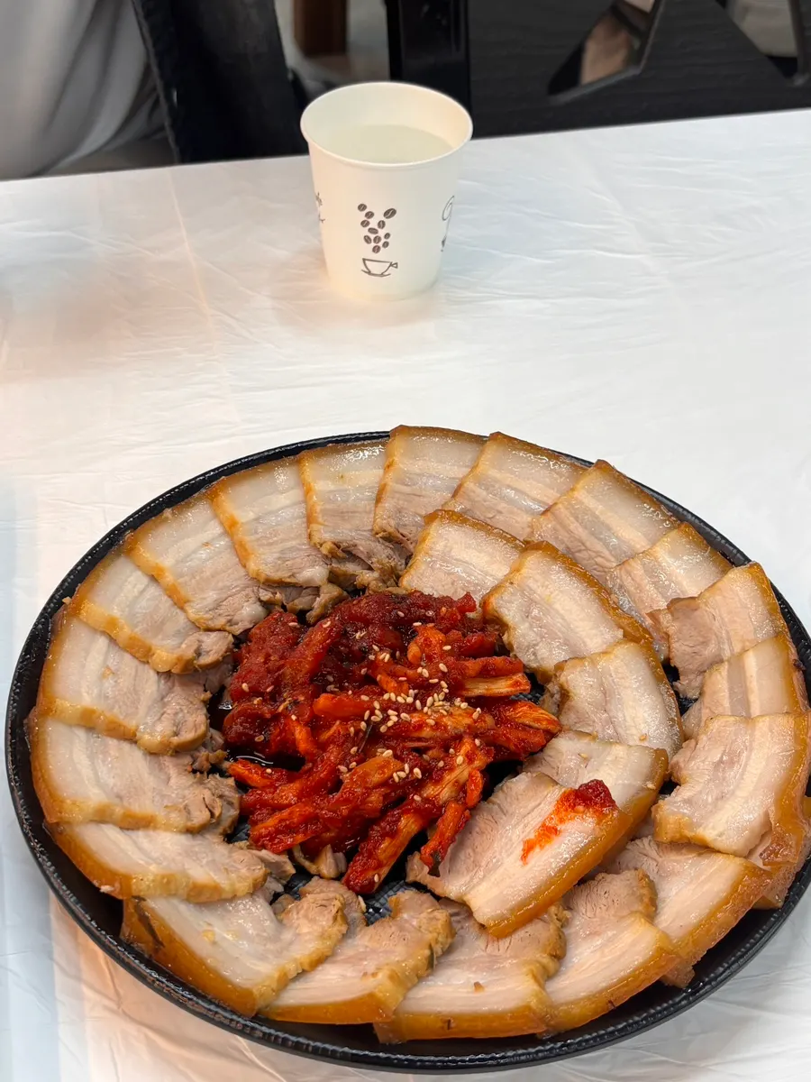 Generous portion of suyuk at Sokcho Topgol Makguksu