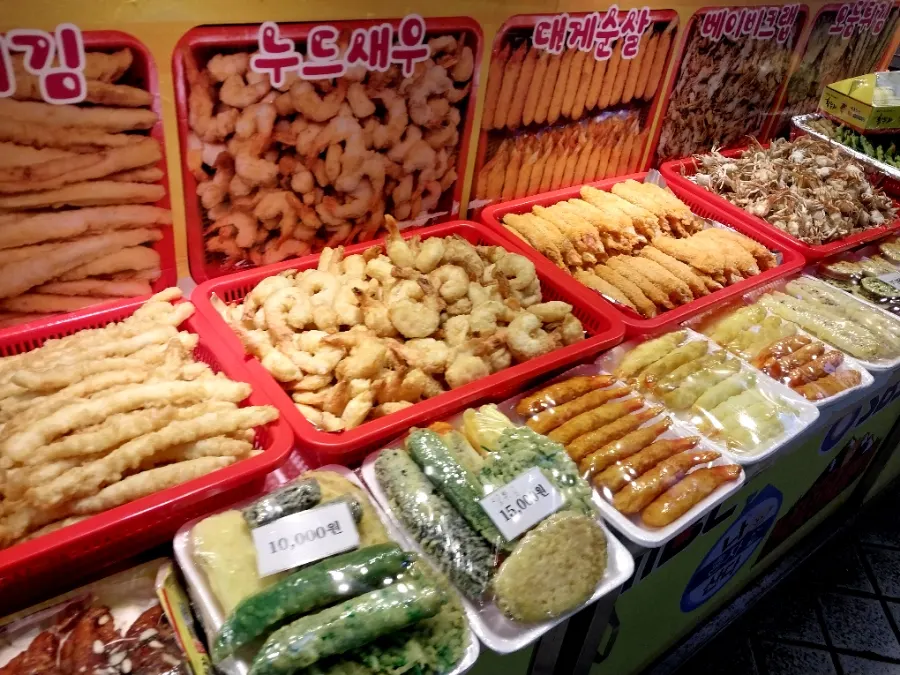 Hwangbuja Twigim's fried food display